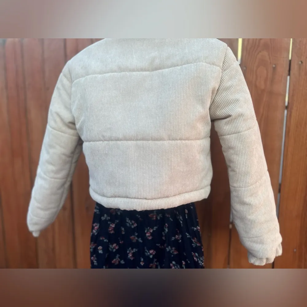 Cute beige corduroy jacket, size small NWT - Image 4