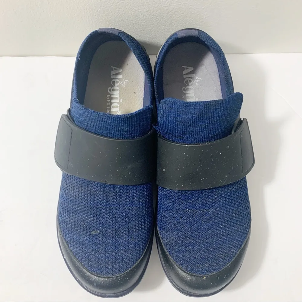 EUC TRAQ By  Qwik Navy Knit Slip On Comfort Clogs Size 39 US 9 - Image 4