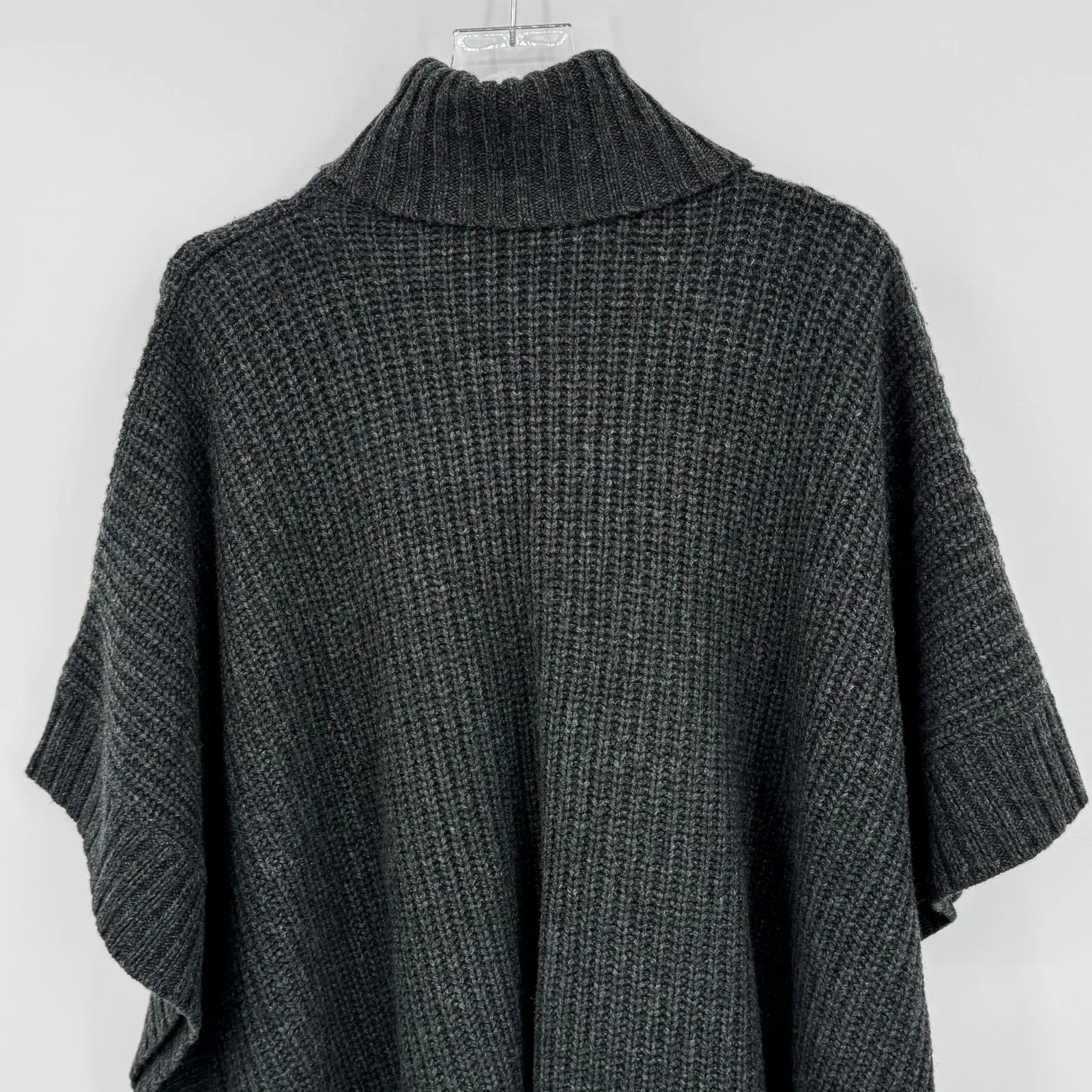 Dillard's poncho sweater womens OS merino wool blend turtleneck rib chunky knit Gray Size undefined - Image 5