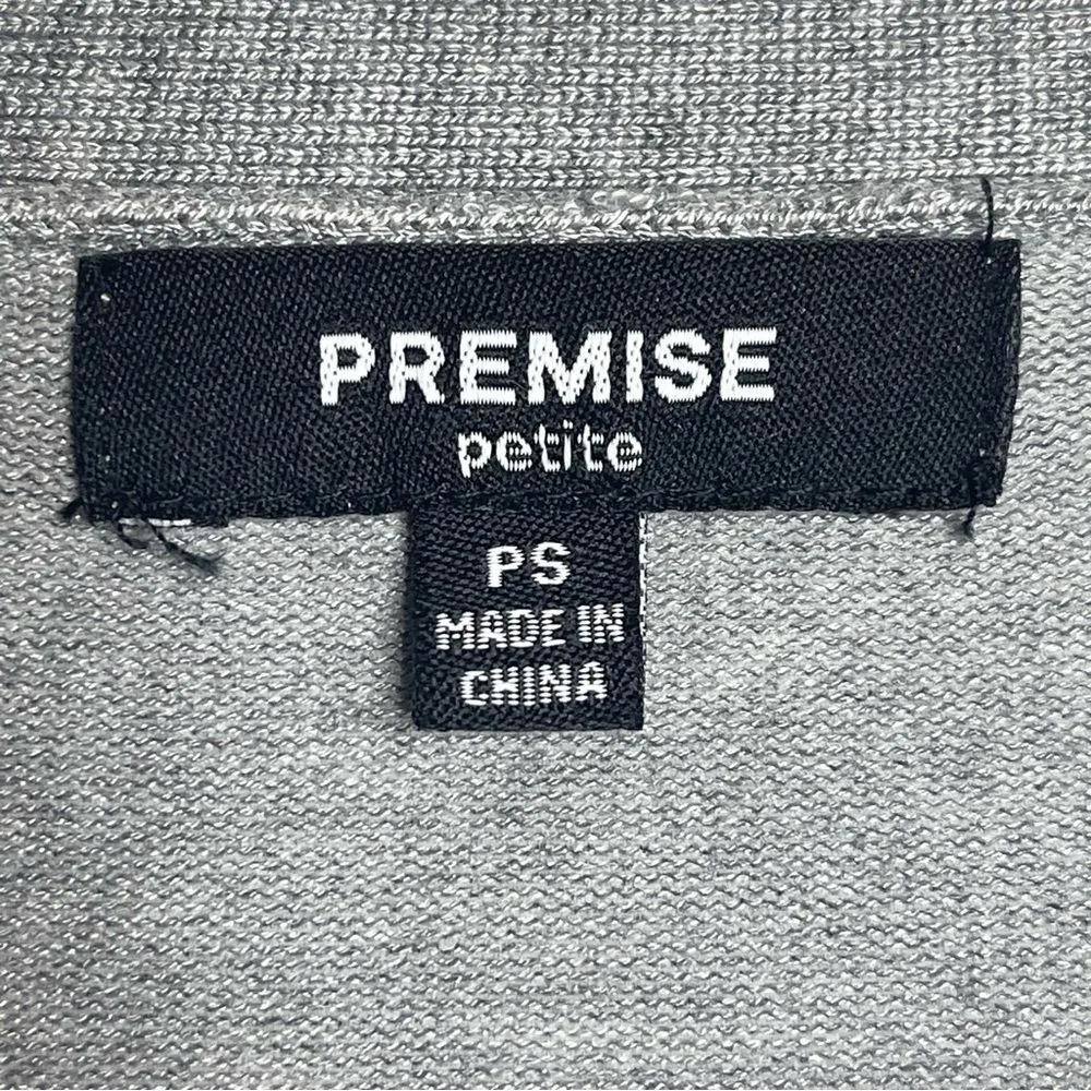 Premise Small Petite Cropped Short gray sweater with ruffled sleeves - Image 3