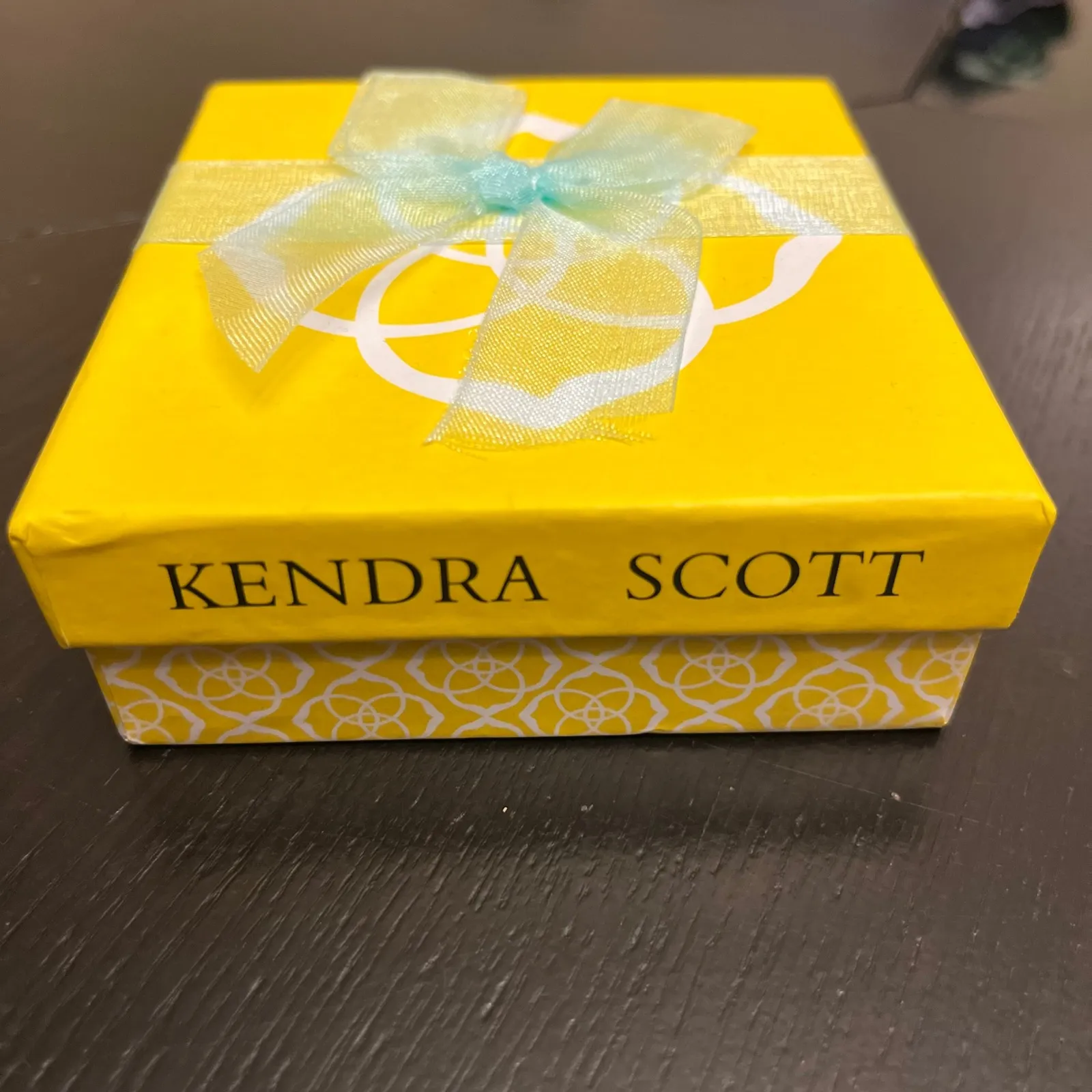 KENDRA SCOTT NEW Evie Hoop Fringe Tassel Pink Gold Plated Earrings - Image 2