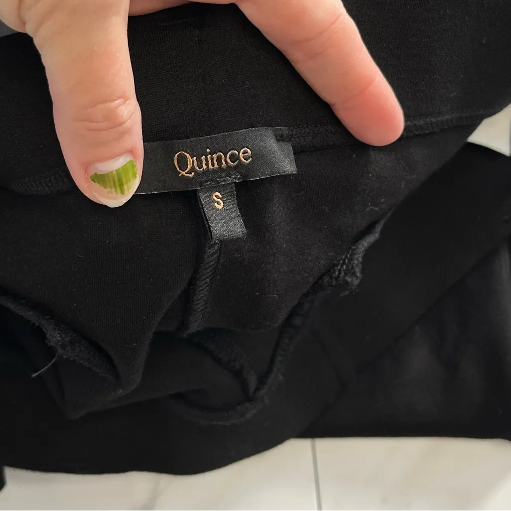 Quince Petite Ultra Stretch Ponte Knit Bootcut black pant size small - Image 3