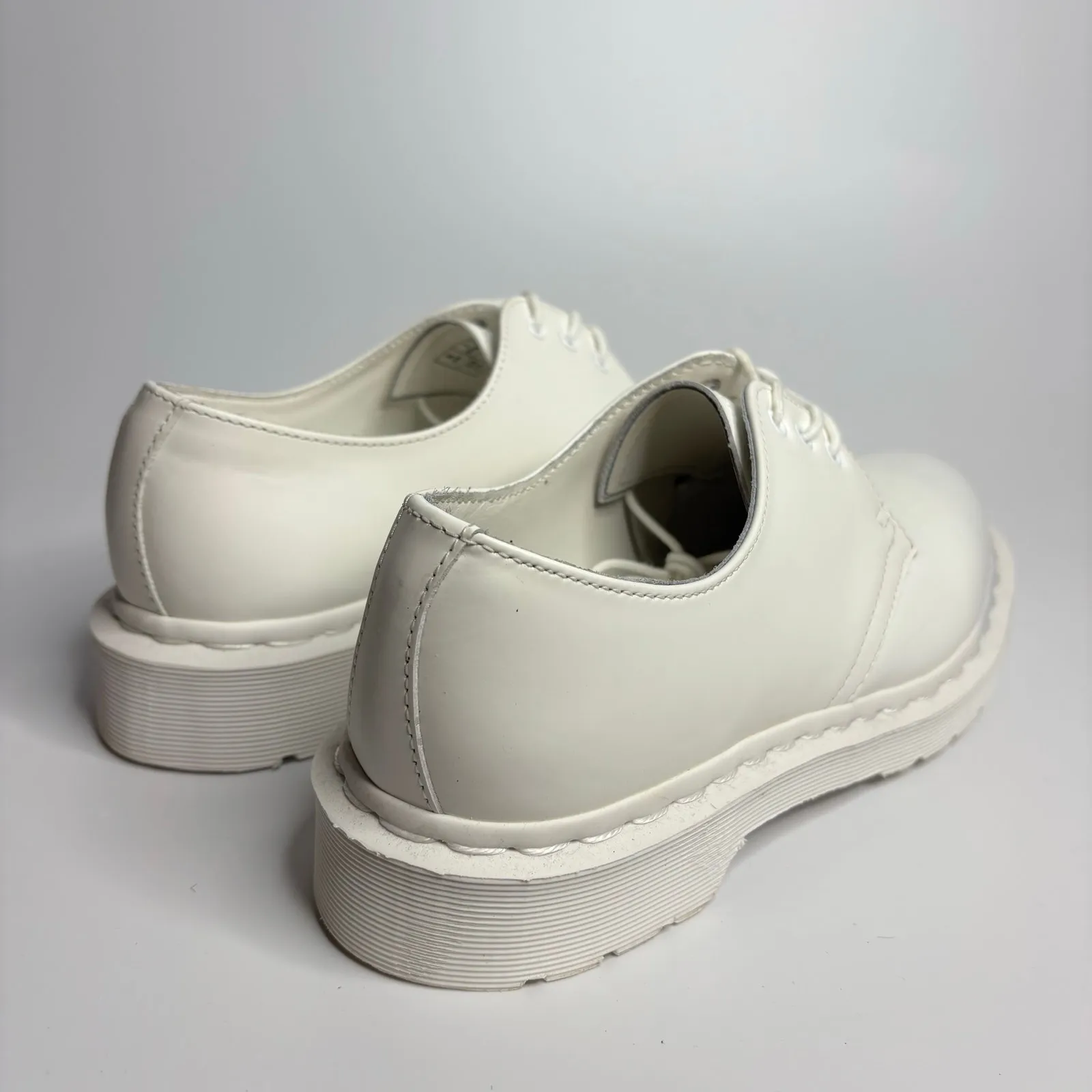 *Mismatched Pair* (See Desc.) Dr. Martens 1461 Mono 3 Eye Leather Oxford - White - Image 3
