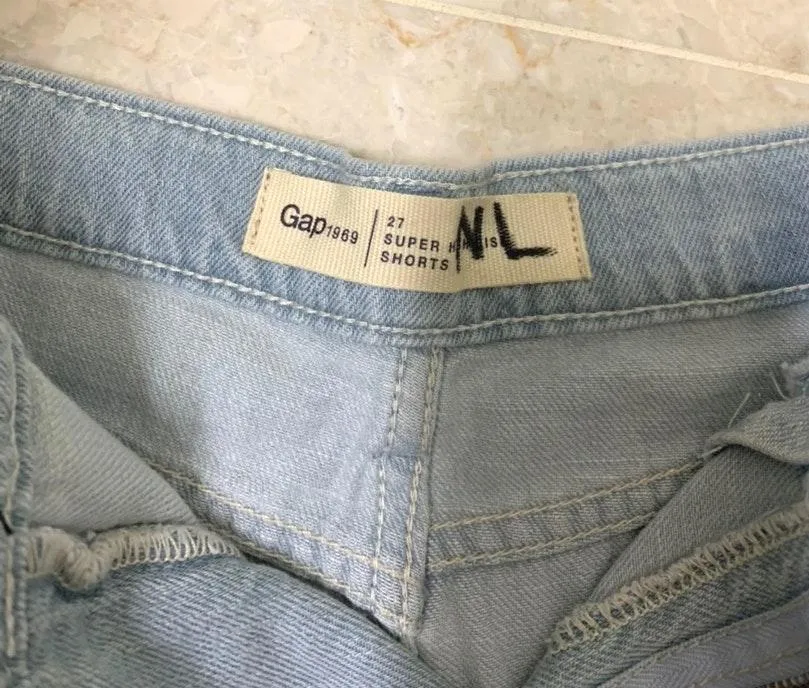 High Waisted Mom Shorts Size 27 - Image 4