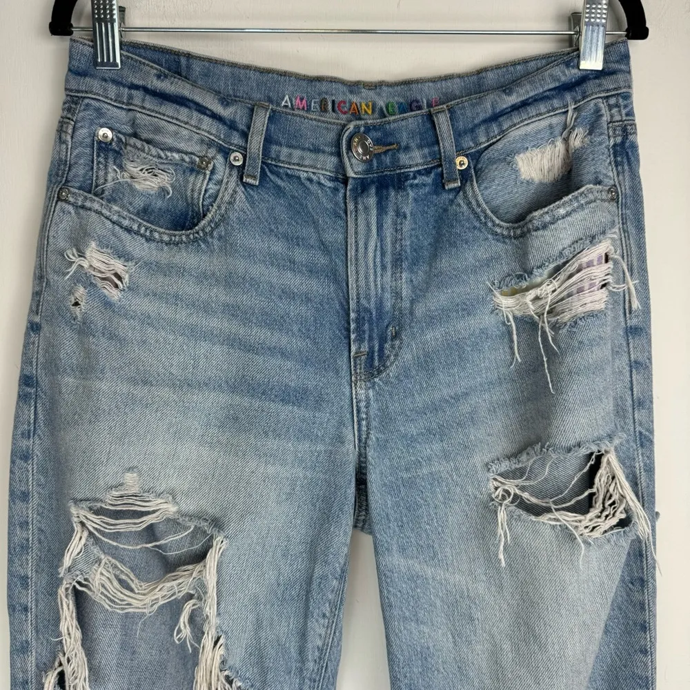 American Eagle Womens 90s Straight Pride Jeans Sz 10 Distressed Light Wash - Image 4