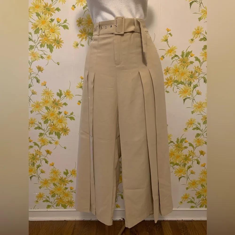 NWT High waist flowy wide leg belted culotte pants size L Tan Size L - Image 4