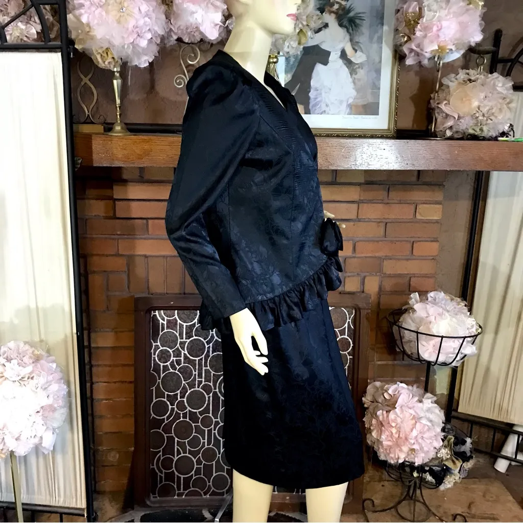 VINTAGE 1980'S DAMON II BLACK BROCADE SKIRT & BLOUSE SET (8) - Image 4