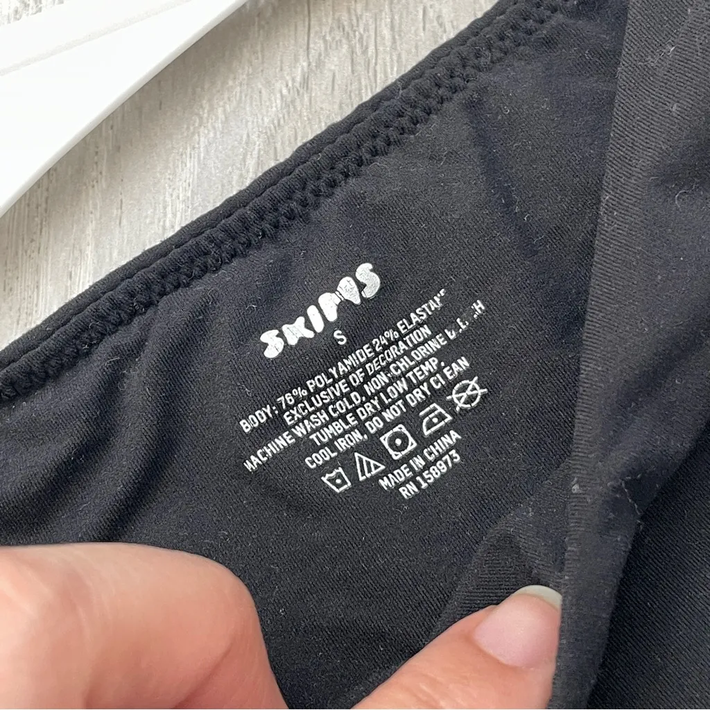 Skims Highneck Bodysuit fits everybody womens Black (small) basic going out chic - Image 3