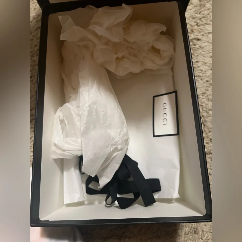 Gucci  Marmont Black & Gold Bag - Image 16