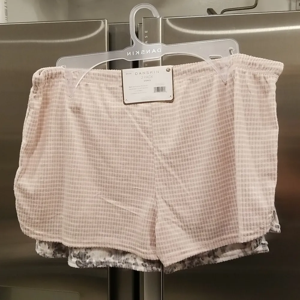 💕DANSKIN💕 PJ Prints & Solid Ribbed PJ Shorts 2Pk Pink & Gray Pattern XL NWT - Image 2