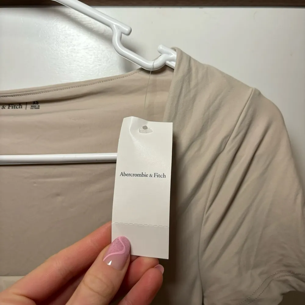 Abercrombie CREAM Seamless Square Neck Bodysuit NWT - Image 5