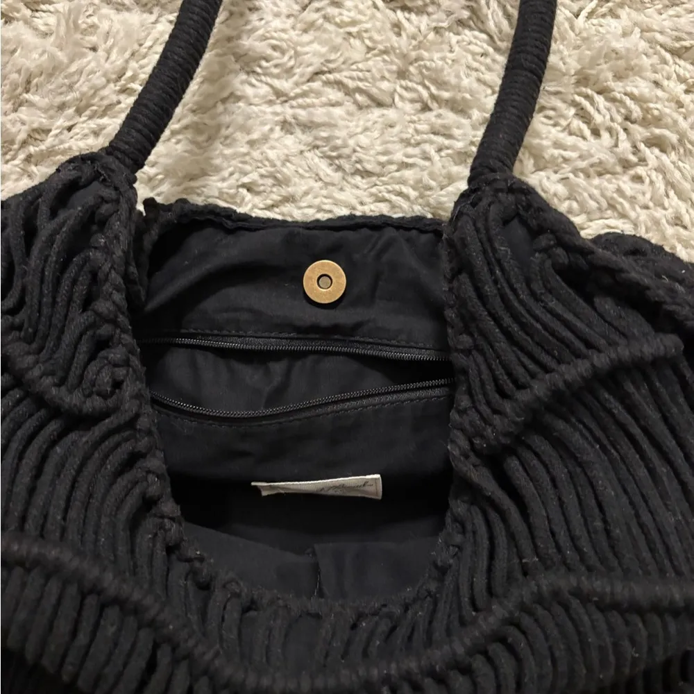 Black Wavy Universal Thread BOHO Black Macrame / Crochet Shoulder Bag - Image 6