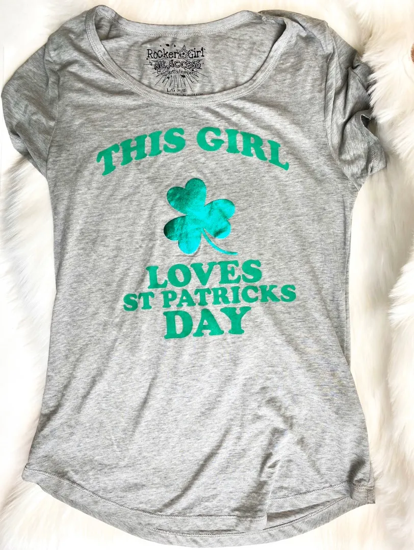 Junior Womens Rocket Girl St Patrick’s Day Shirt L Size L - Image 2