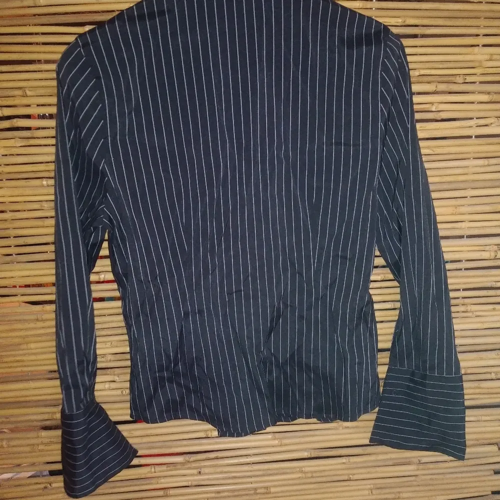 Copper Key M Black White Pin Striped Stretch Top - Image 2