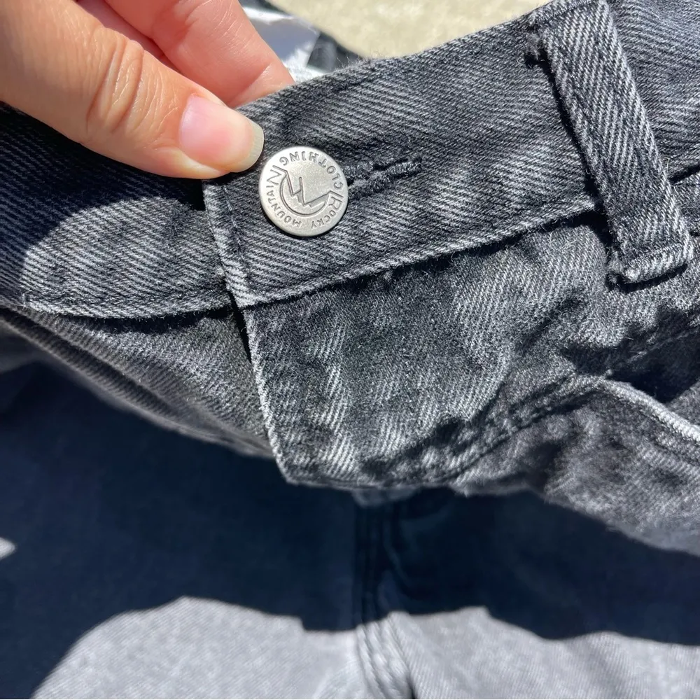 Vintage Rocky Mountain Clothing Co. Distressed High Waisted Jeans size 28/7 - Image 8