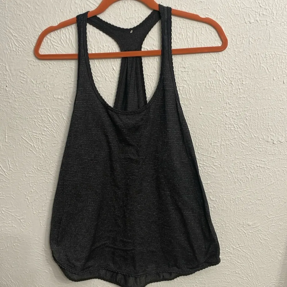 Lululemon 105 F Singlet - Image 3