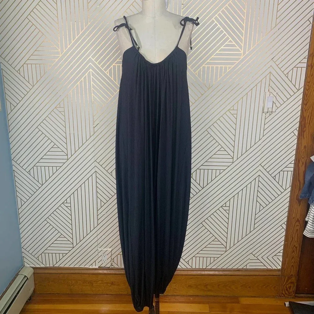 Vitamin A Balloon Rib Jumpsuit Black‎ Pleated Tie Strap Size Small - Image 3