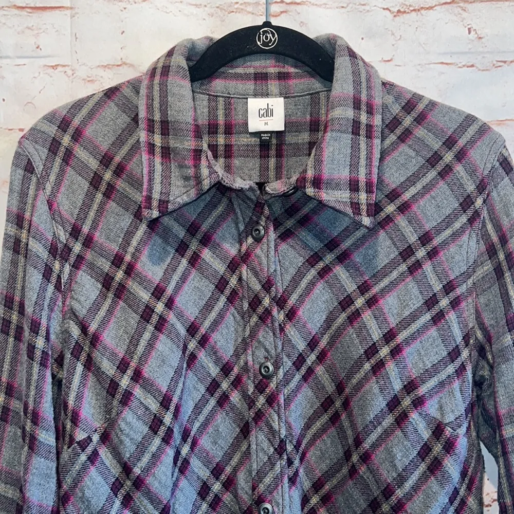 Cabi highland flannel raw hemline #3946 Gray purple fray hem check plaid collar - Image 2