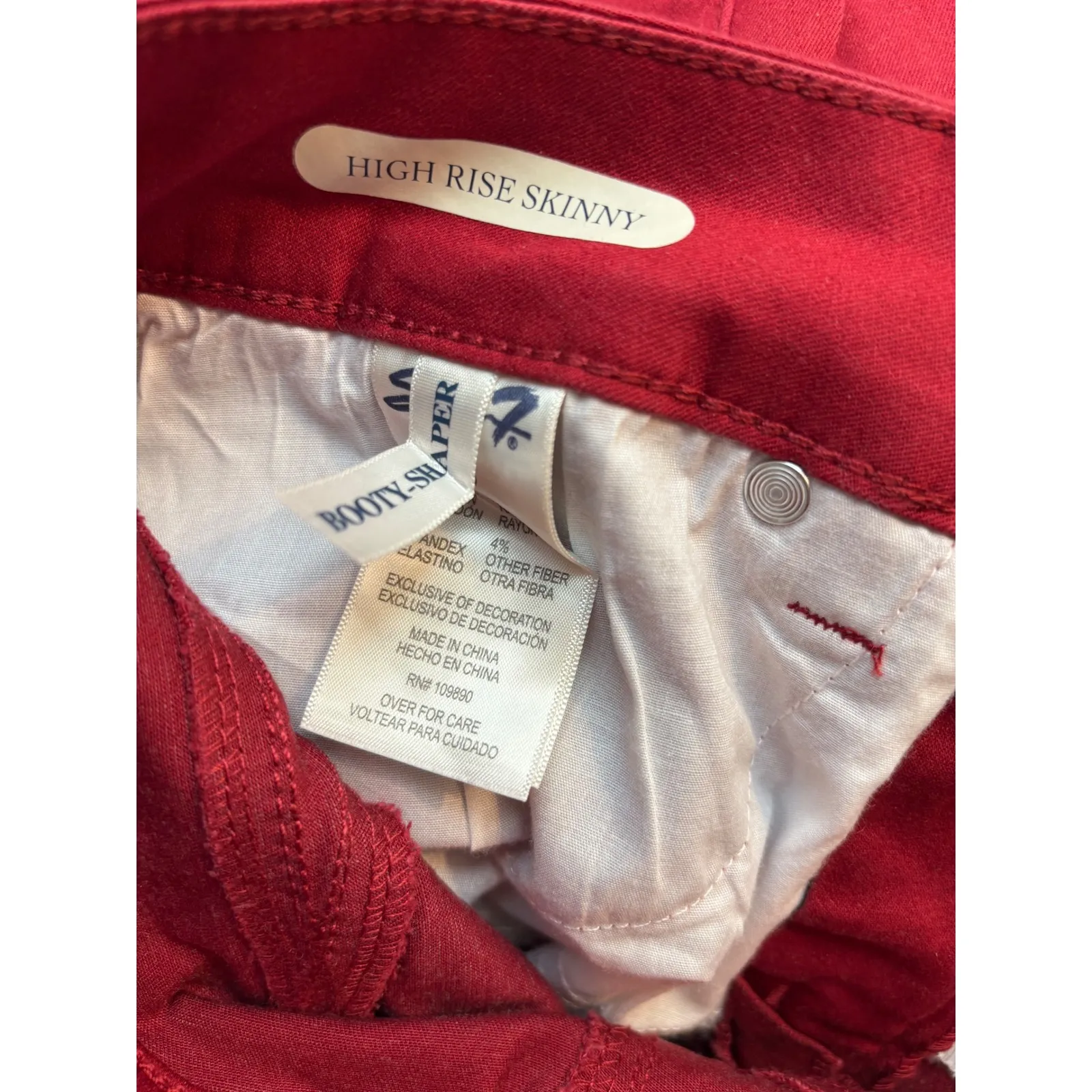 Seven7 High-Rise Skinny Jeans with Booty Shaper Size 8 NWT Red Dahlia MSRP $69 - Image 3