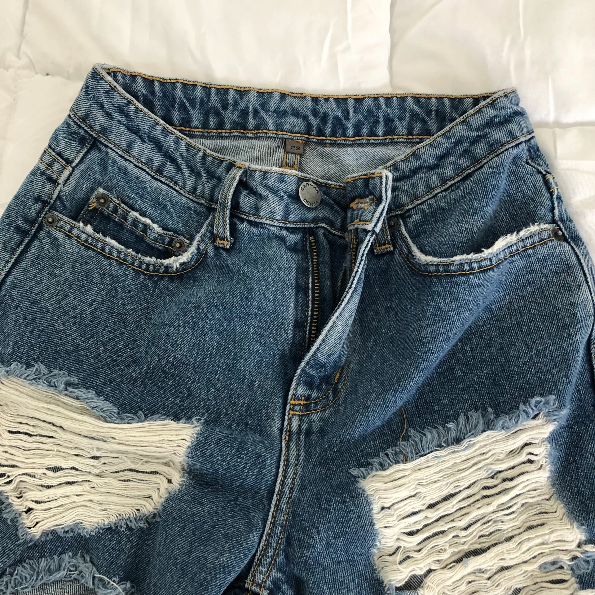 blue ripped jeans - Image 3