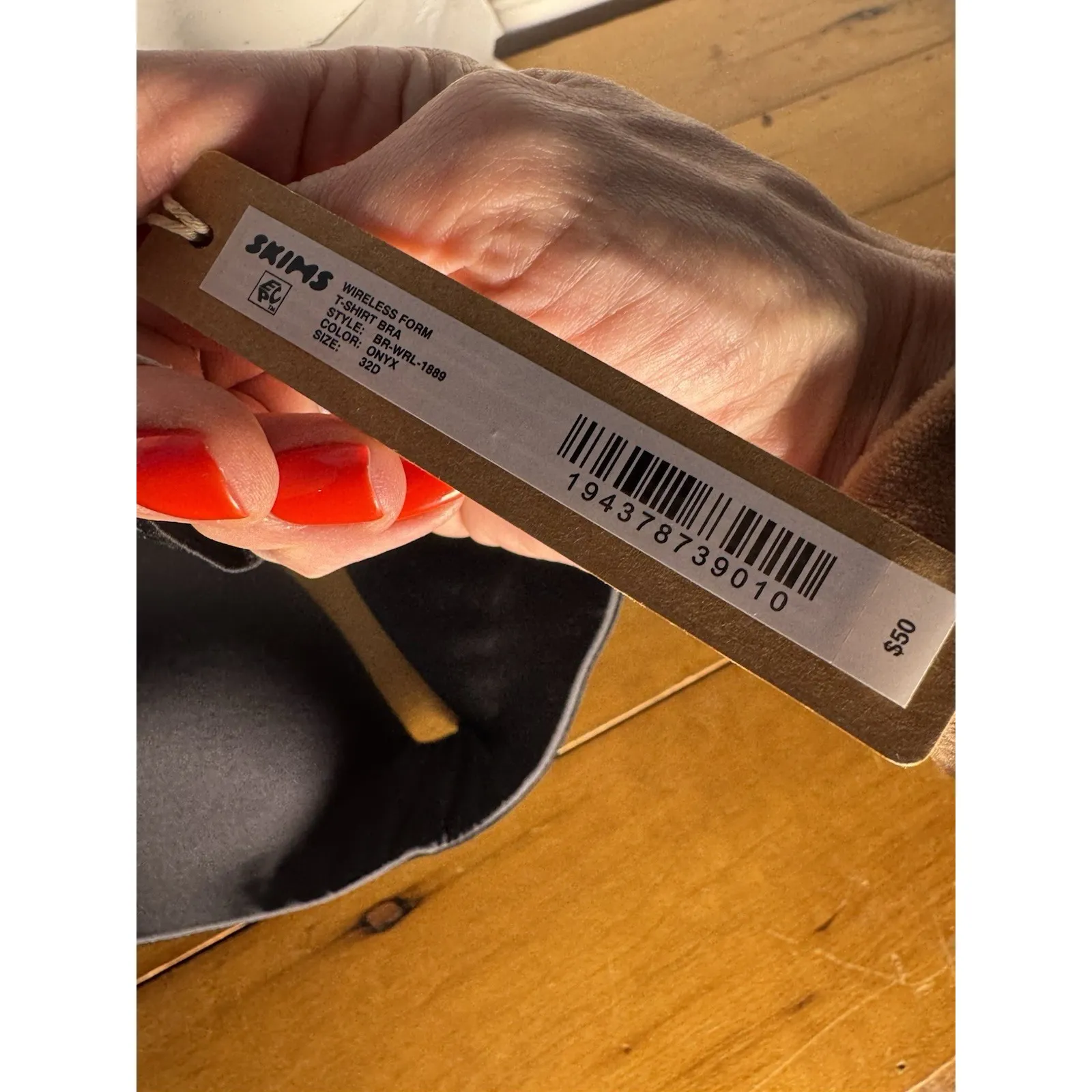 Skims Wireless Form Push Up Plunge Bra 32D Lot of 2 NWT Black Sienna - Image 4