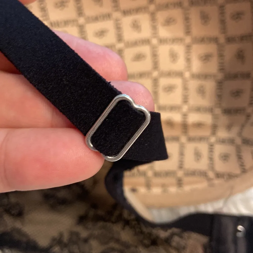 Victoria's Secret Black Lace Push Up Underwire Unlined Full Coverage Bra siz 40D - Image 8