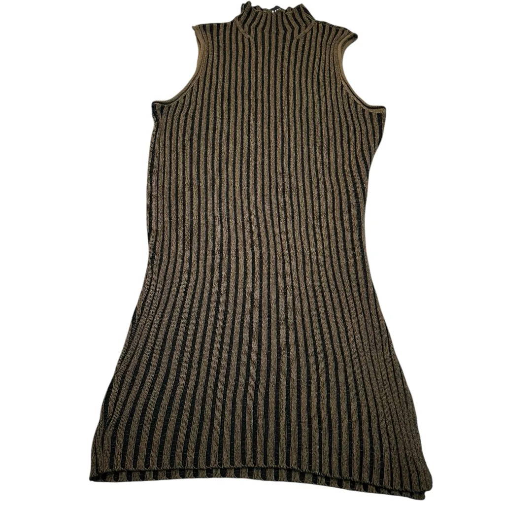 3/$15 ROCK & REPUBLIC sleeveless sweater - Image 2