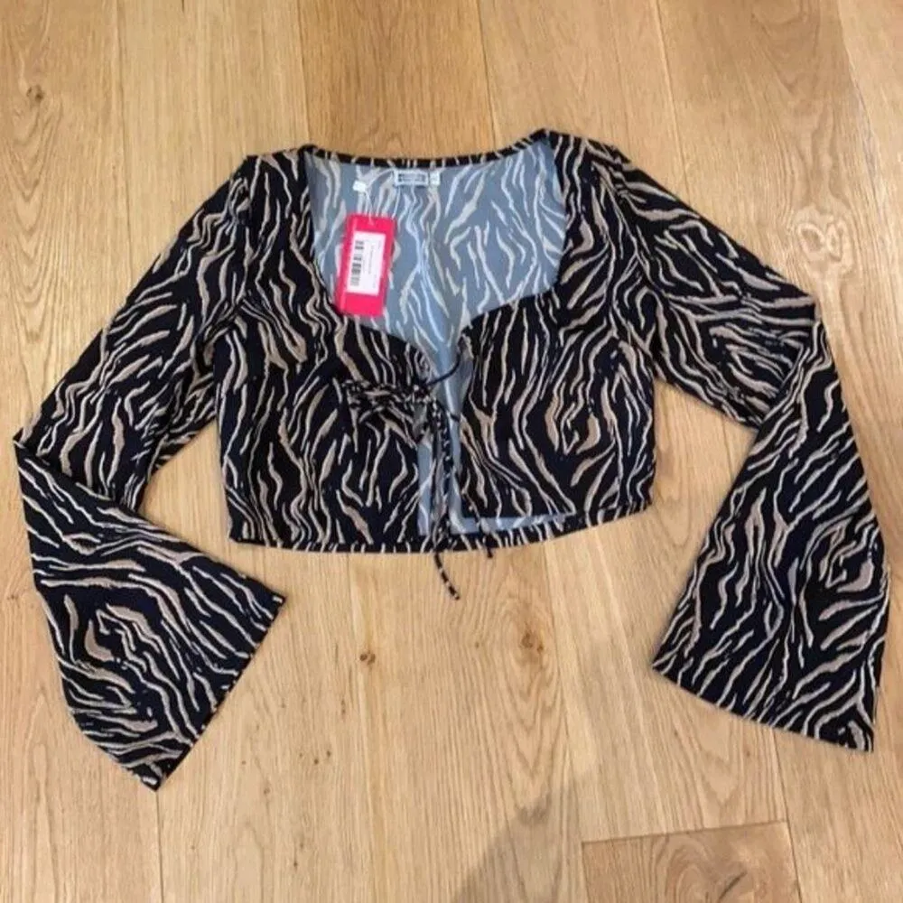 Beginning Boutique Luna Zebra Tie Detail Open Front Crop Top Size US6 - Image 3