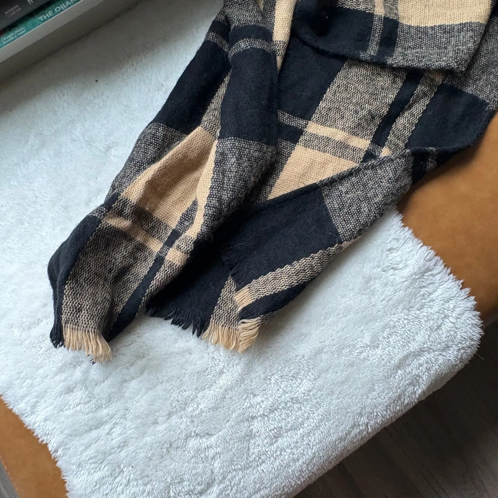 Plaid Scarf Oblong Black Beige Acrylic Knit Lightweight Soft Winter Fall - Image 3