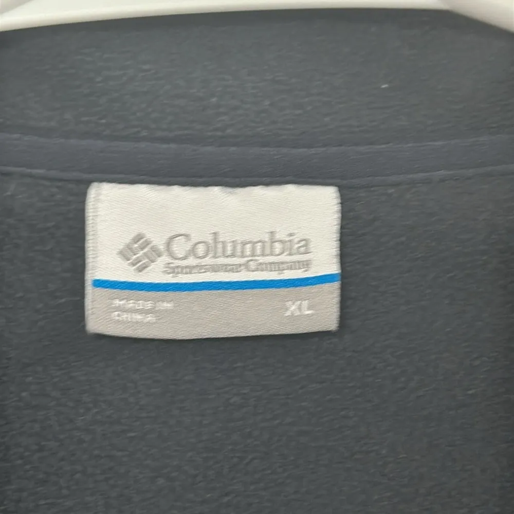 Columbia navy blue zip up softshell jacket with pockets size XL - Image 4