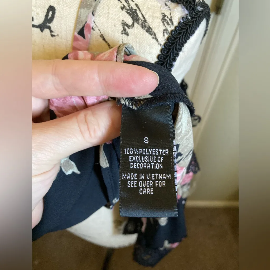 IZ Byer Black Floral Off Shoulder Black Lace Trim Blouse #W - Image 3