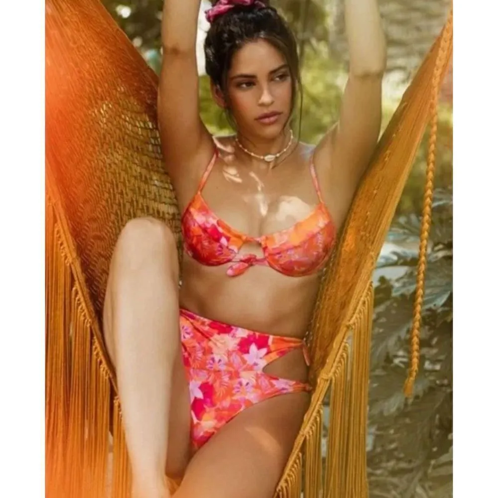 New. L*SPACE floral Rose top/Jack bottom. Small. Retails $213 - Image 5