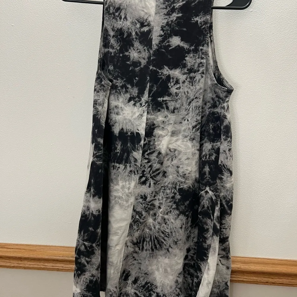 Flowy Tie Dye Tank Women’s Size Small - Image 3