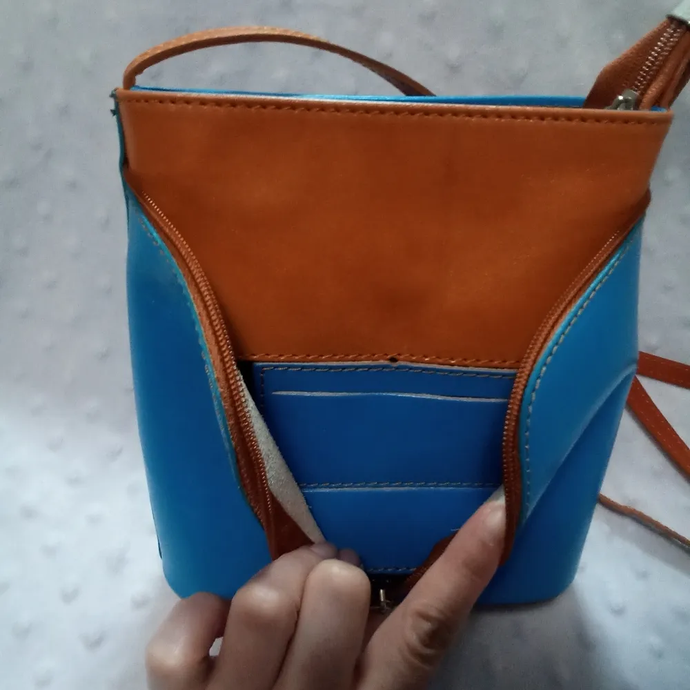 crossbody leather bag - Image 11