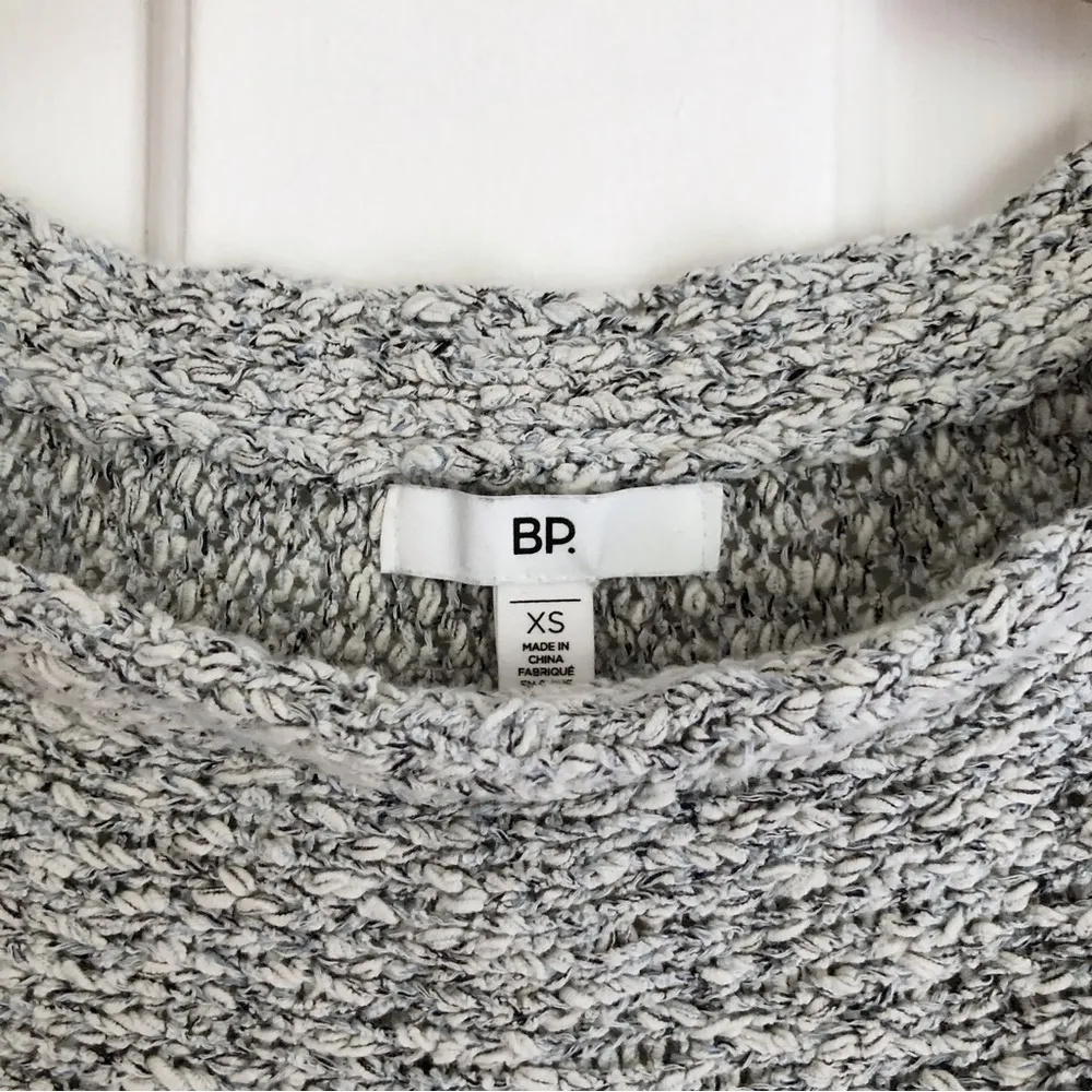 Bp Nordstrom Off Shoulder Boucle Sweater XS Women’s Grey 3/4 Sleeves Knit Top - Image 3