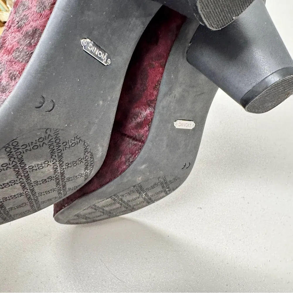 Vionic Burgundy Calf Hair Leopard Pumps Heels Womens 8.5 Classic Comfort Shoes - Image 9