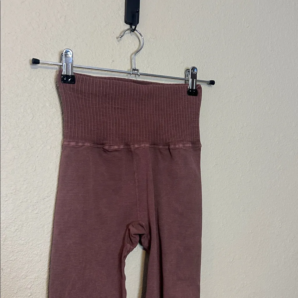 Free People Movement Good Karma Leggings Size XS Small in Nutmeg - Image 4