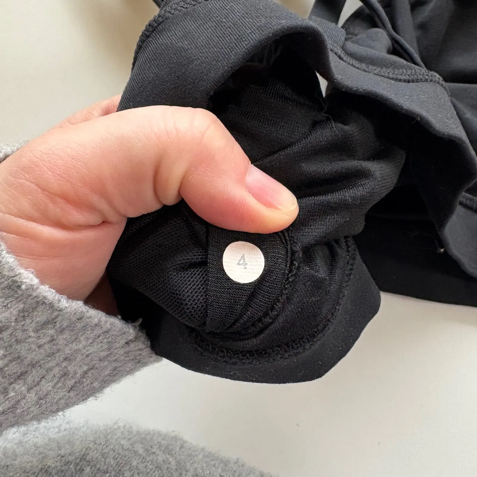 Lululemon Black Strappy Back Sports‎ Bra Women's Size 4 Workout Yoga Athletic - Image 6