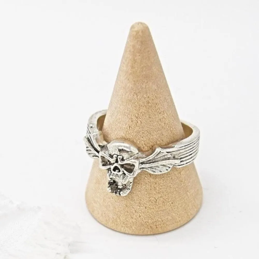 Silver Skull Head Ring - Image 2