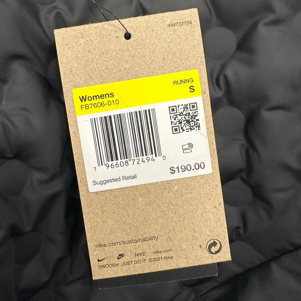 Nike Therma-FIT ADV Repel AeroLoft
Women's Running Vest MSRP $190 NEW - Image 8