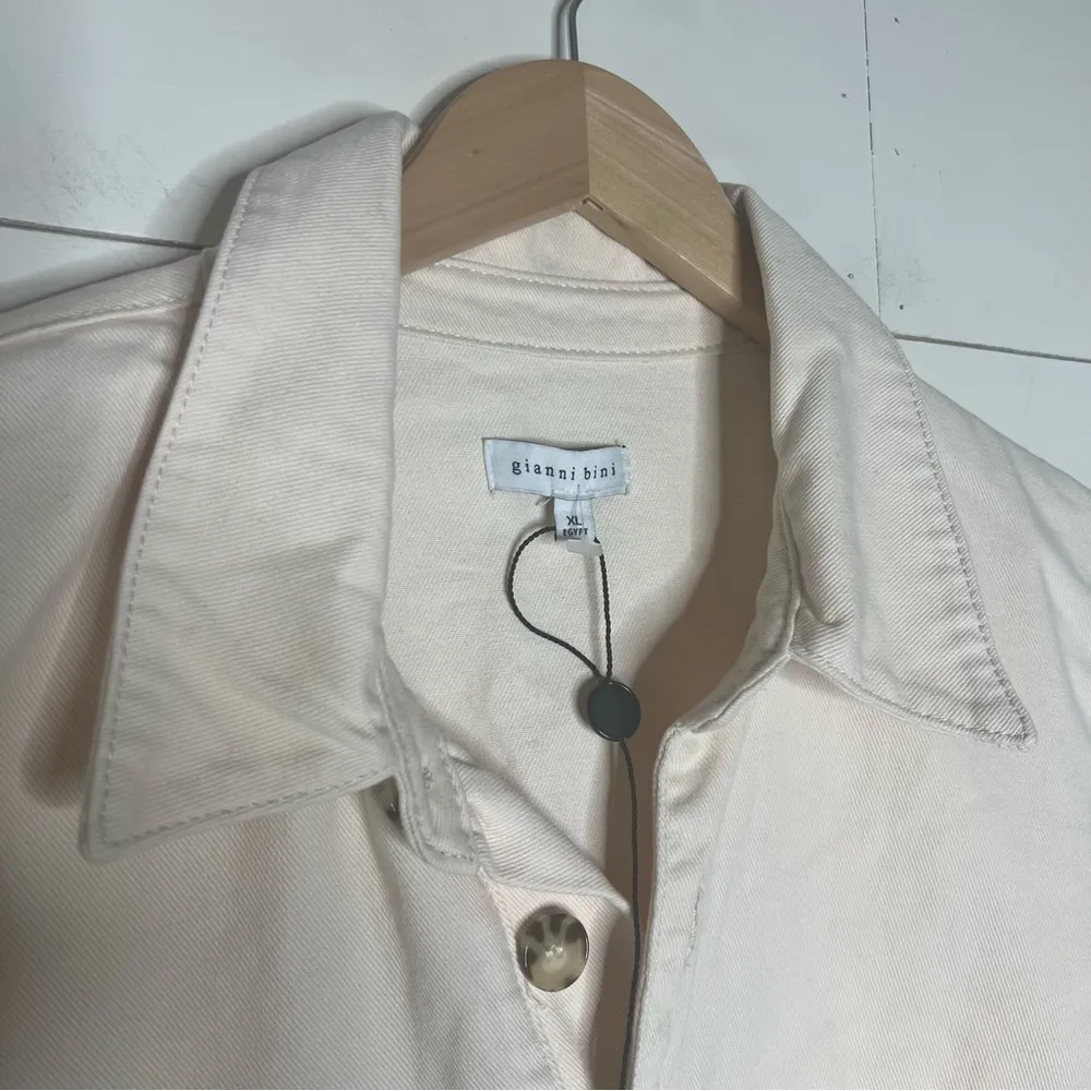 Gianni Bini  Vera Sleeve Button Collar Cream Denim Romper - Image 4