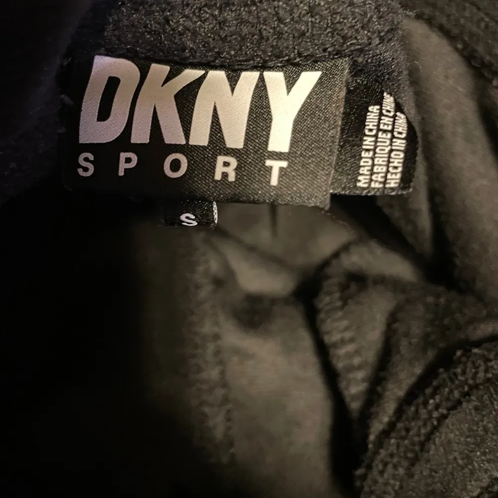 DKNY Sport Black Velvet Velour Y2K Wide Leg Rhinestone Logo Lounge Pants Size Sm - Image 8