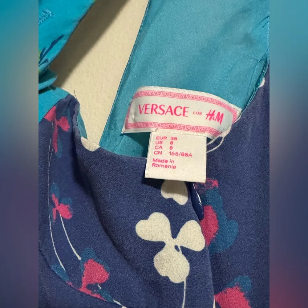 Preloved Versace for H&M Blue and Purple Floral Silk Dress size 8 - Image 9
