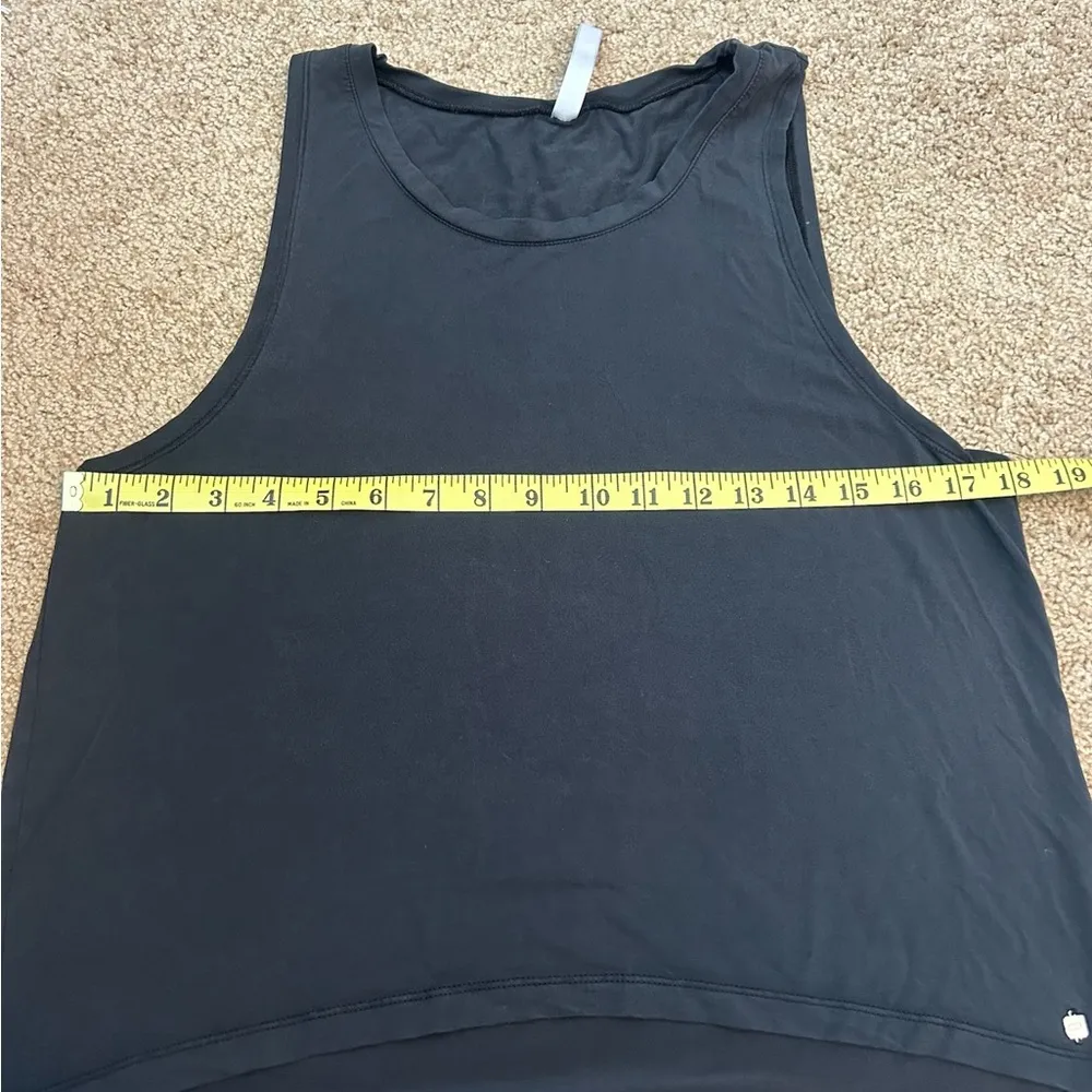 Fabletic blank tank top size medium - Image 5