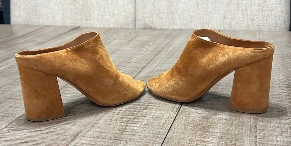 Givenchy Paris Suede Mule Sandals, Hazelnut Size 36 EUC - Image 3