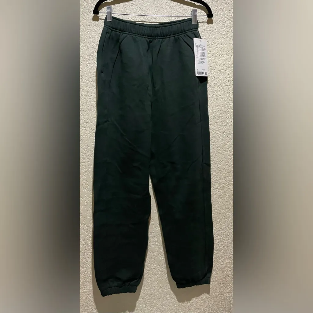 Lululemon NWT Scuba Mid Rise Oversized Fleece Joggers Forest Green Size XS - Image 7