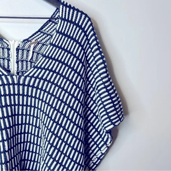 Free People Something Special Poncho‎ Navy White Size M - Image 6