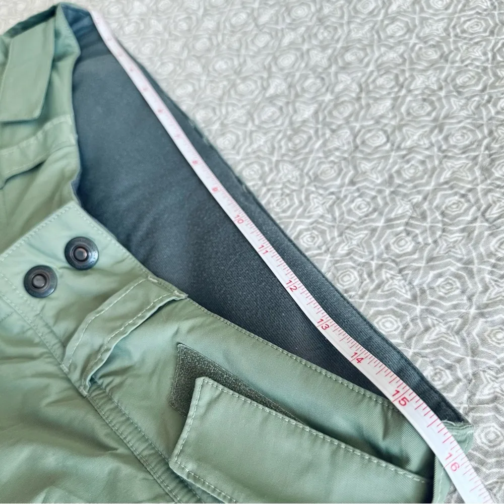 Mountain Hardware Women’s Sage Green Snow Ski Pants Size M Regular - Image 12