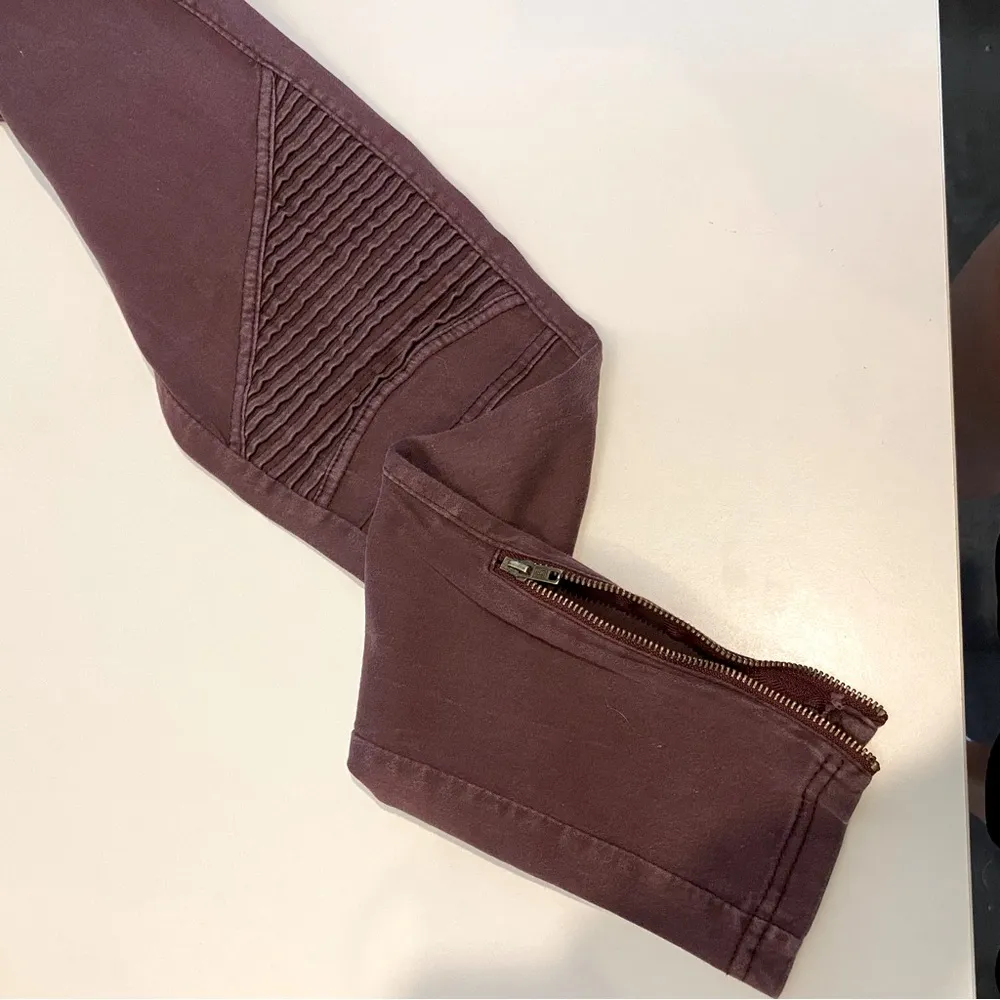 Beulah Style maroon pants/leggings - Image 2