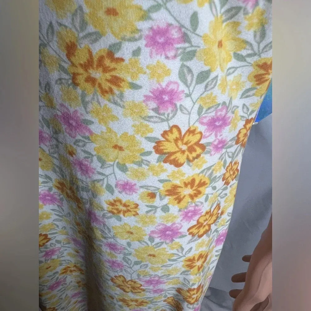 Derek Heart Floral Dress Size L NWT Ruffles, Buttons, Lightweight, Preppy - Image 6